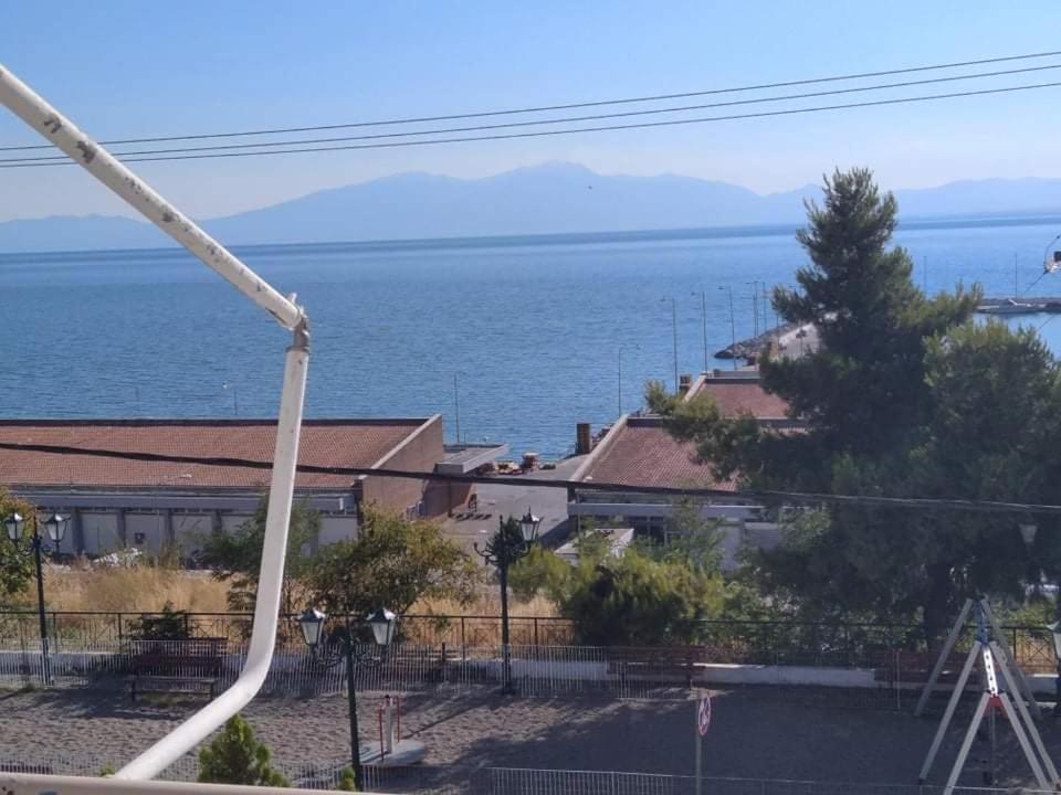 Super View Seafront Apartment Неа-Миханиона Экстерьер фото
